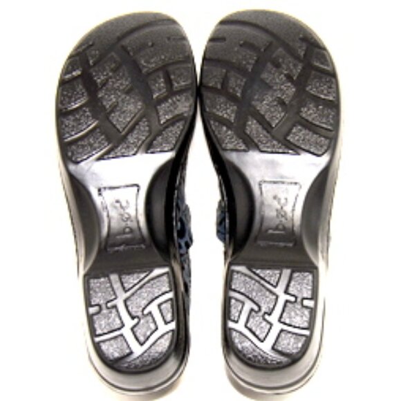 Born B.O.C. Women’s Peggy Embossed Blue Slip On Clogs - Size: 11 - Picture 6 of 8